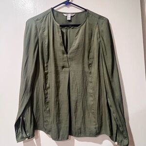 Banana Republic Sage Forest Green Structured Blouse w Button Sleeves Size Small